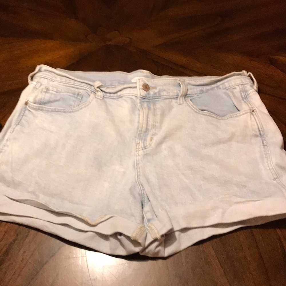 Old navy boyfriend jean shorts